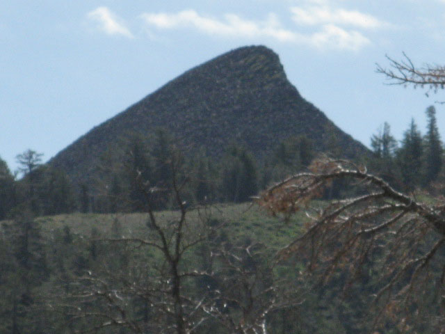 Sharkfin formation on the Pacific Crest Trail approaching Murray Canyon trail junction